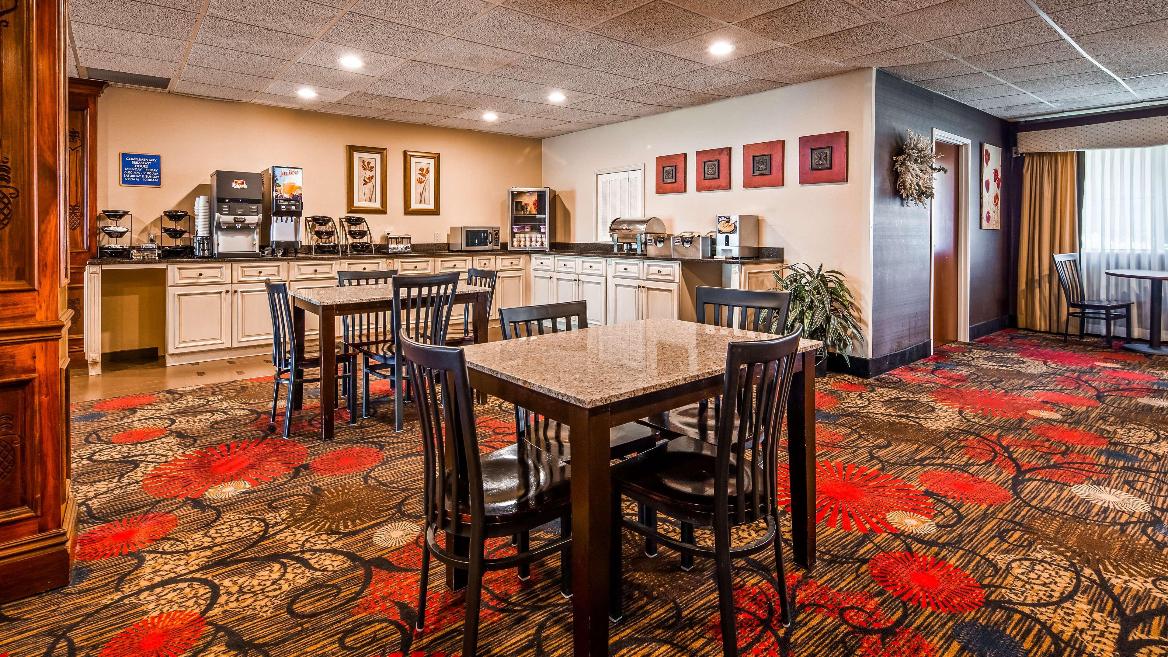 Best Western Plus Brandywine Inn & Suites Monticello Exteriör bild